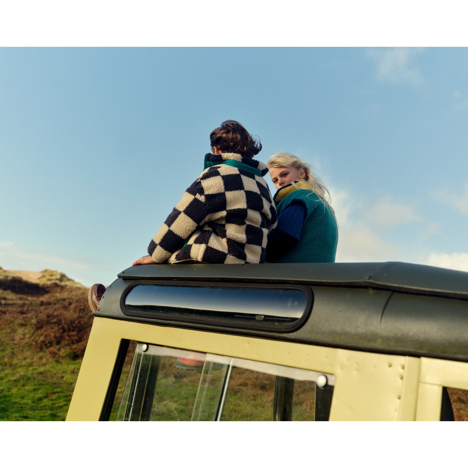 AW26 THE ROAD TRIP